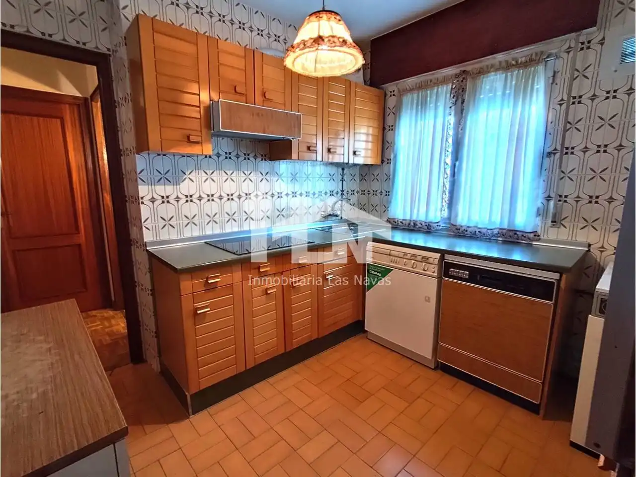 Cocina de Piso en venta en Las Navas del Marqués  con Calefacción, Parquet y Terraza