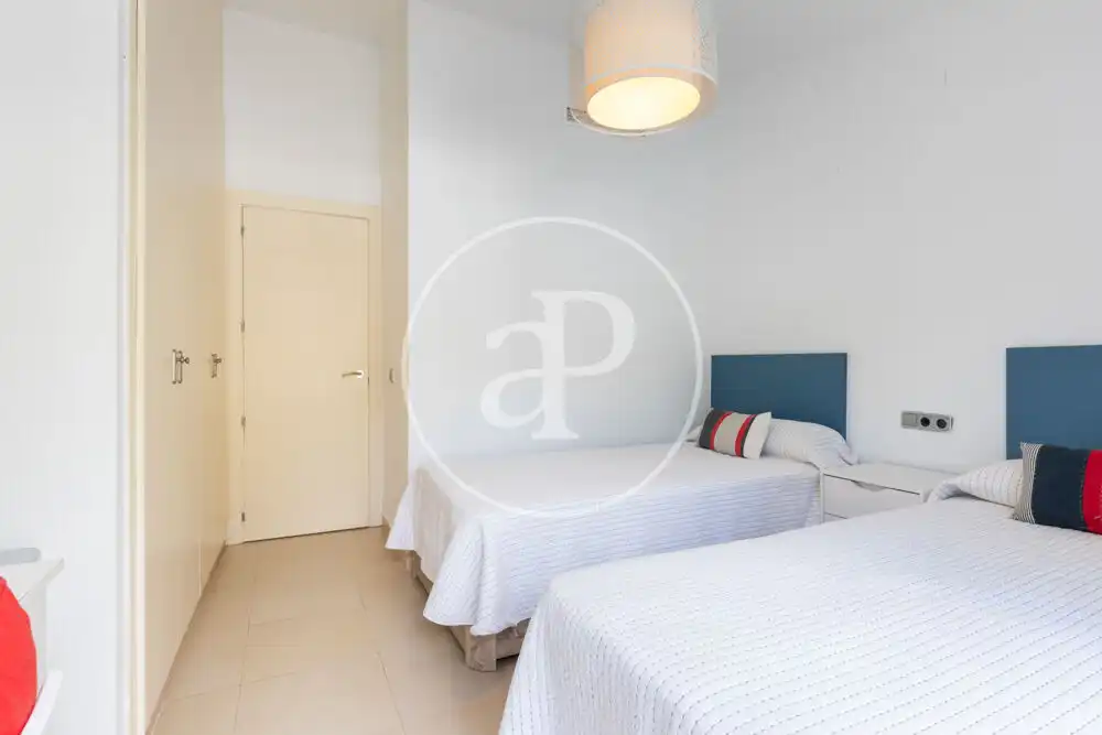 Dormitori de Casa adosada en venda en Oropesa del Mar / Orpesa amb Aire condicionat, Calefacció i Jardí privat