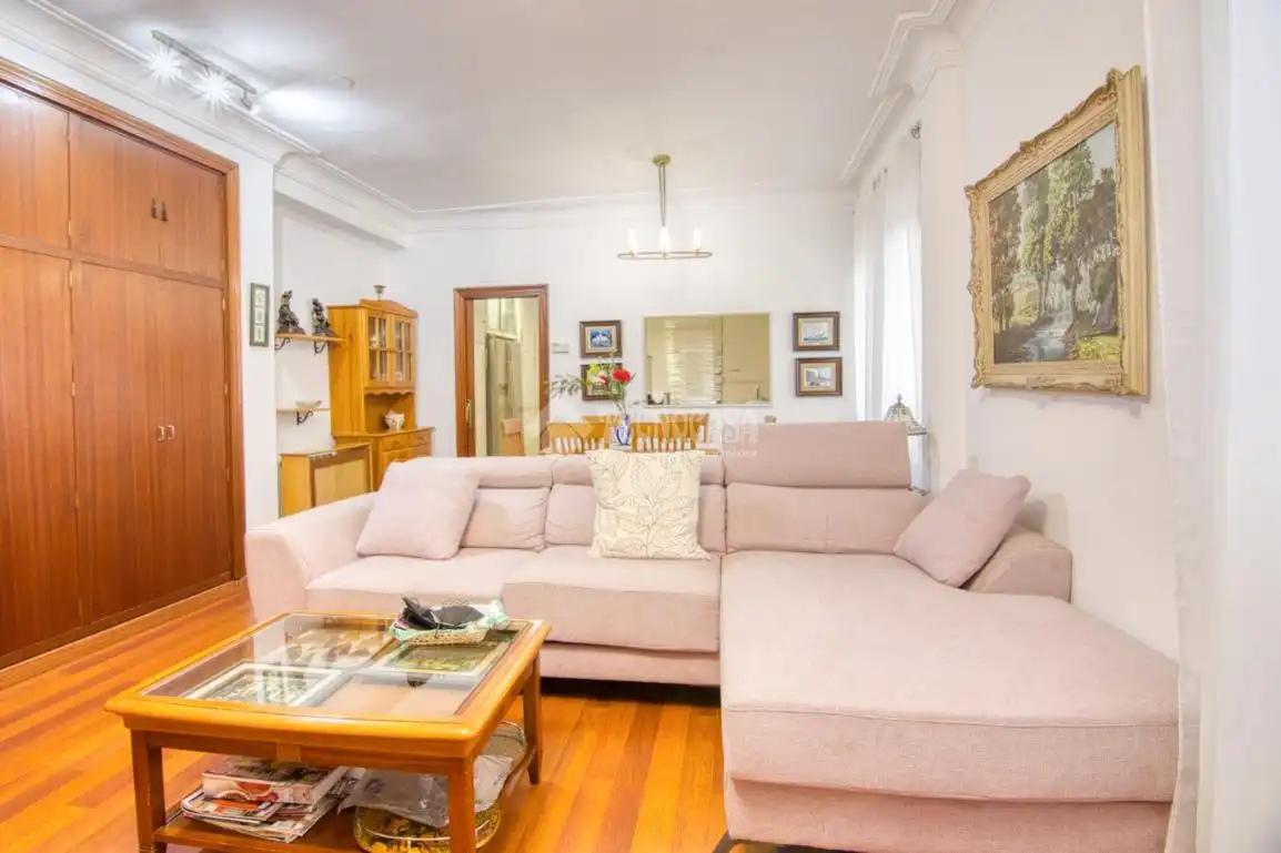 Sala de estar de Piso en venta en Santander con Calefacción