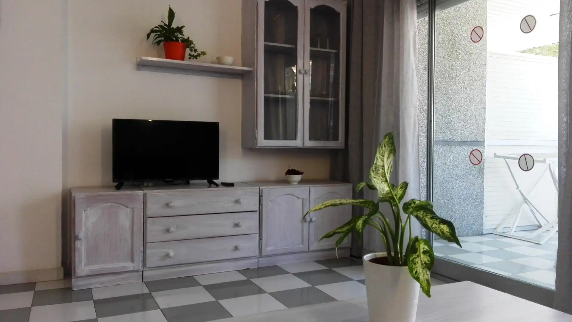 Living room of Apartments for sale in Salou  with Air Conditioner, Terrace and Furnished