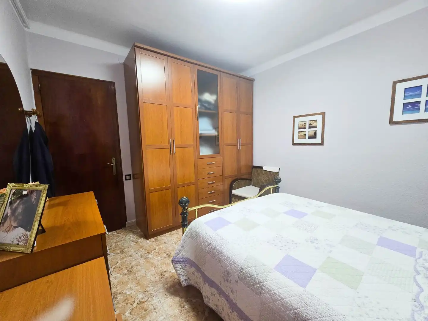 Habitación de Casa adosada en venta en Ripollet con Calefacción, Trastero y Horno