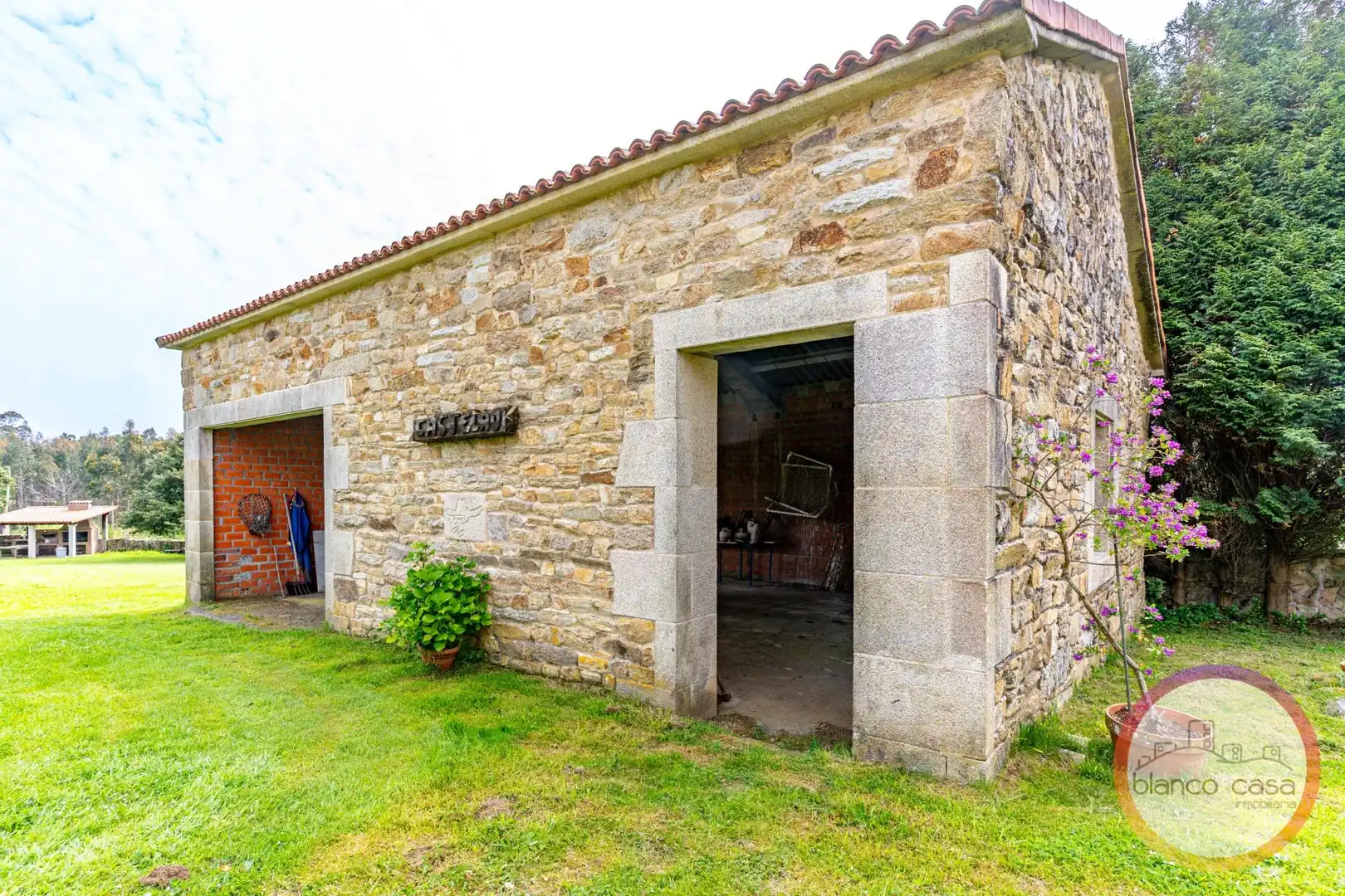 Vista exterior de Casa o chalet en venta en Malpica de Bergantiños con Amueblado y Balcón