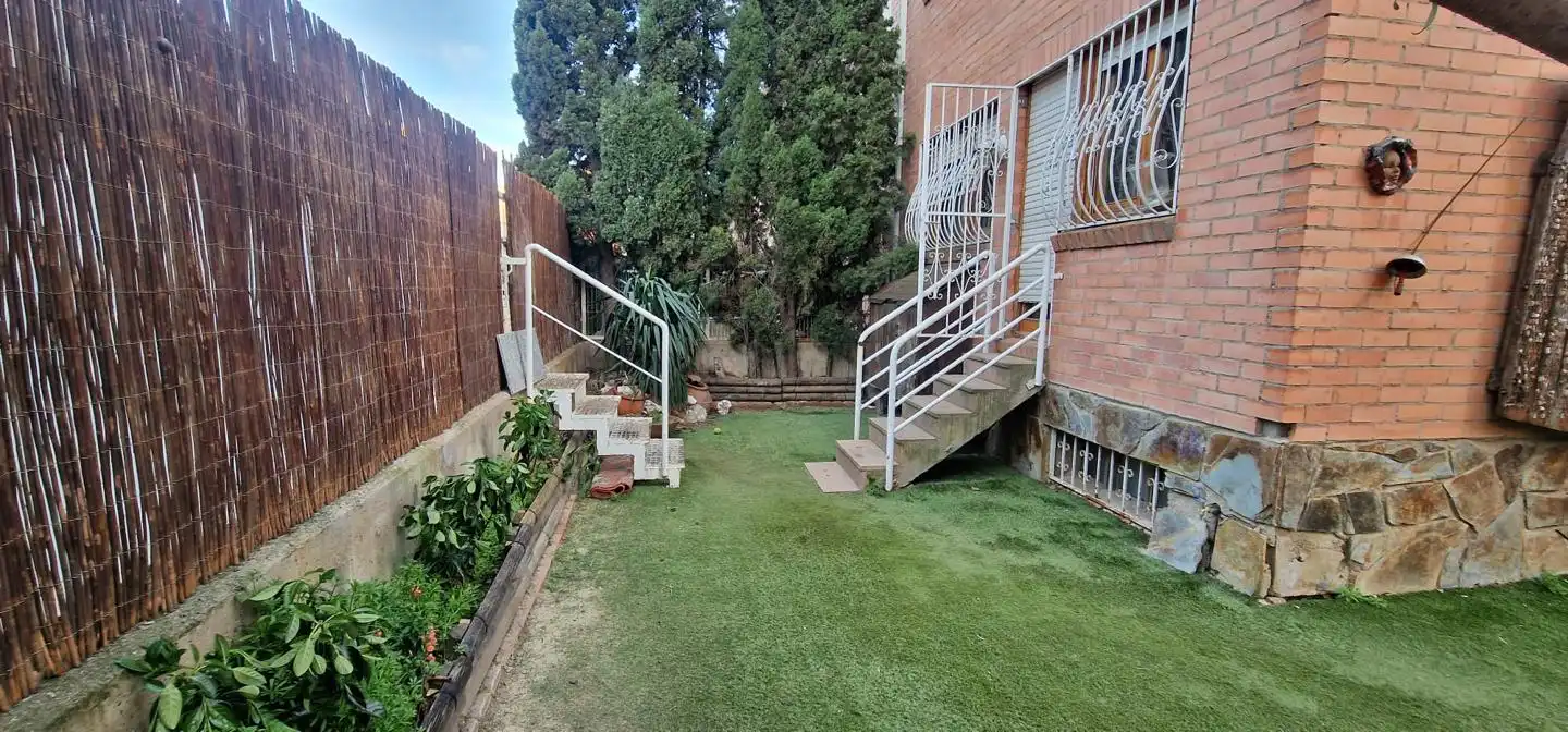 Garden of Detached homes for sale in Zaragoza  with Air Conditioner, Heating and Private garden