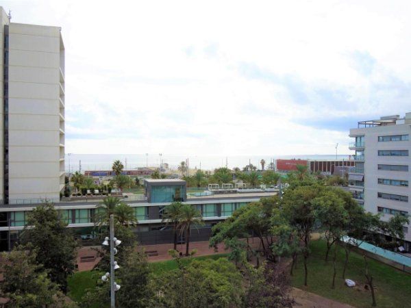 Exterior view of Flat to rent in  Barcelona Capital  with Air Conditioner, Heating and Parquet flooring
