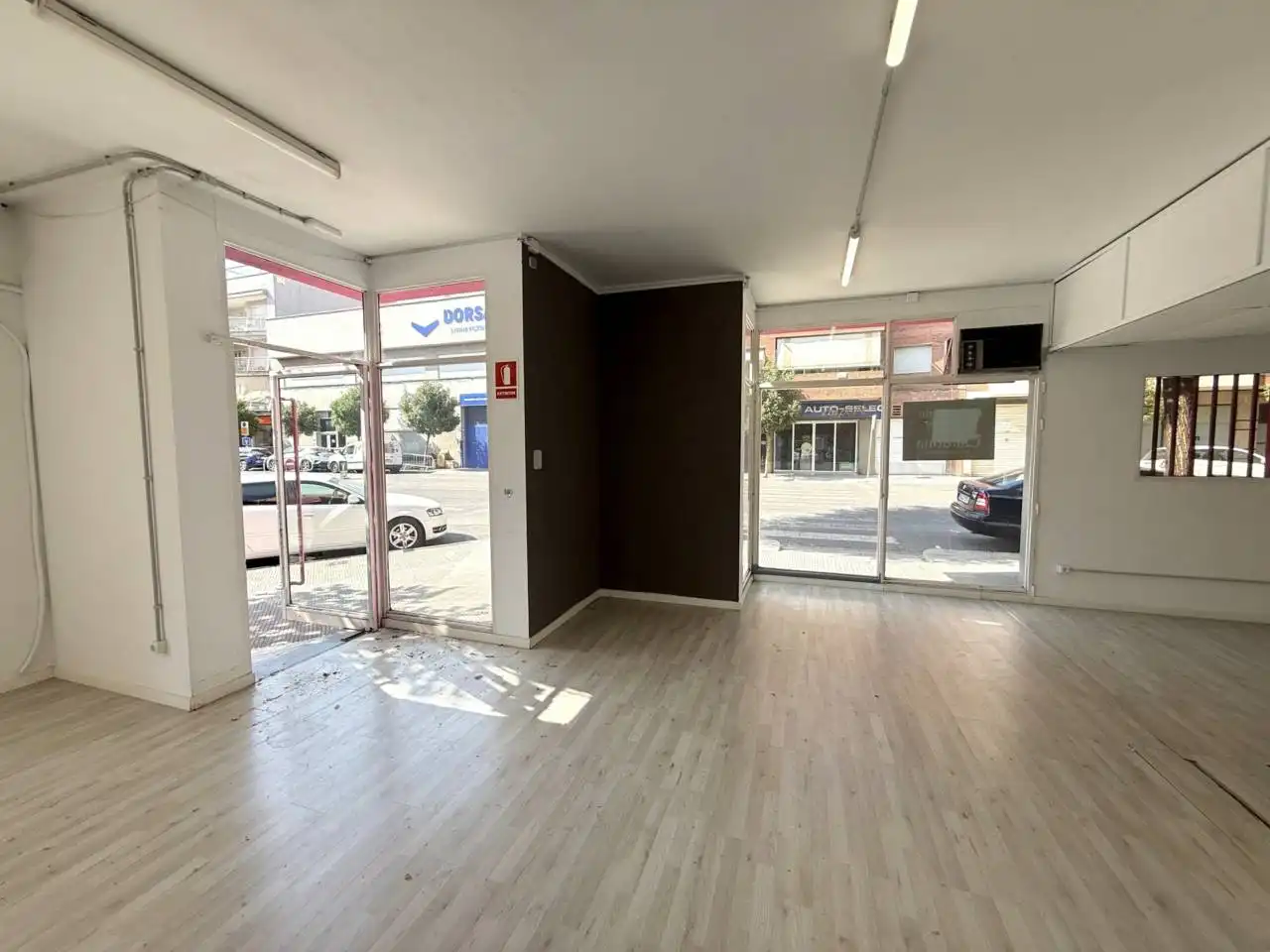 Local comercial en venda a Llevant, imagen 9