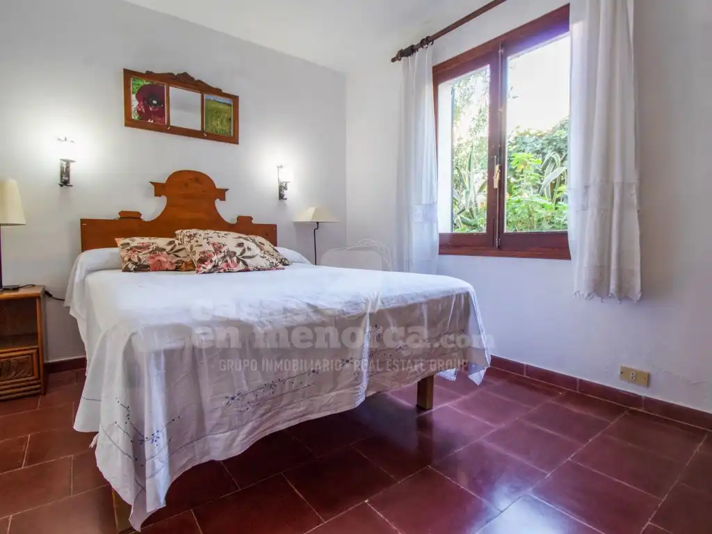 Dormitori de Casa o xalet en venda en Es Mercadal amb Jardí privat