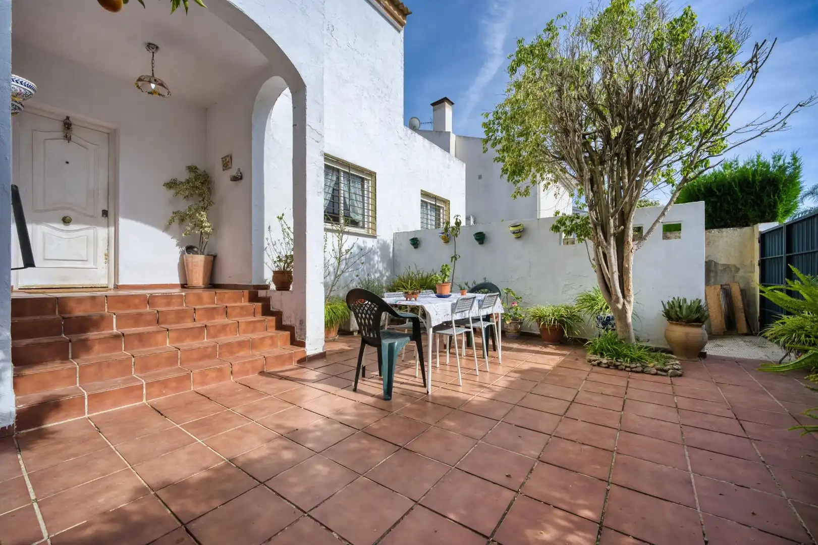 Terrassa de Casa o xalet en venda en Espartinas amb Jardí privat, Terrassa i Traster