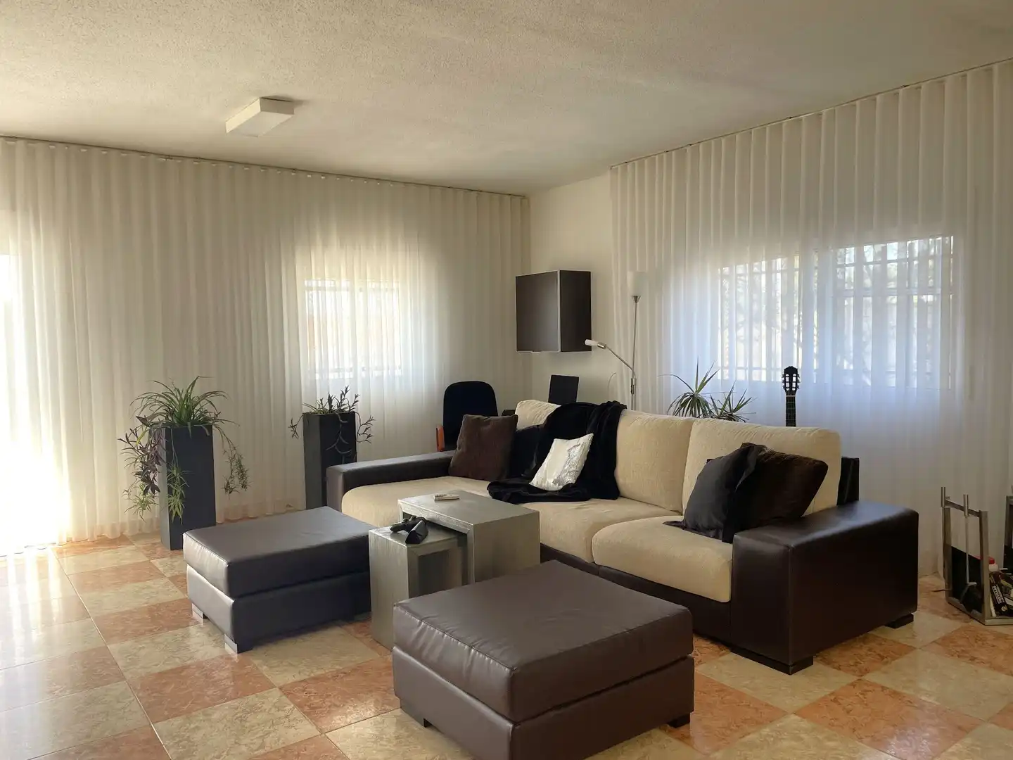 Sala de estar de Casa o chalet en venta en Colmenar de Oreja con Aire acondicionado, Calefacción y Jardín privado