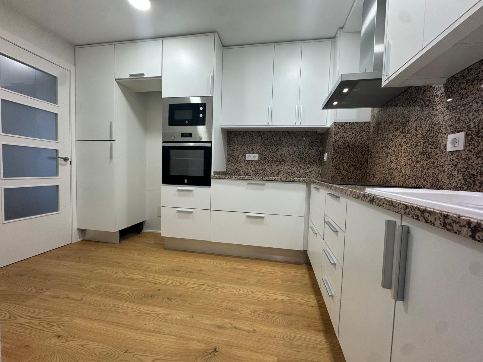 Kitchen of Flat for sale in Manresa  with Air Conditioner, Heating and Storage room