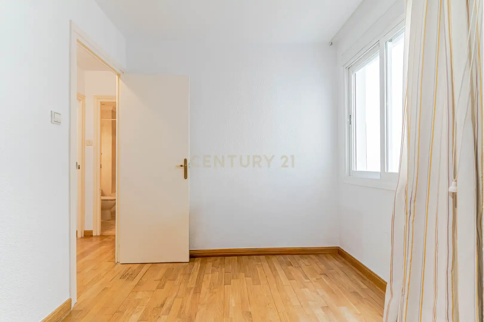 Bedroom of Flat for sale in Granada