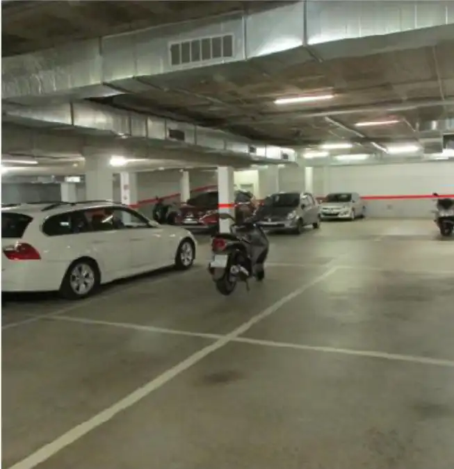 Einzelparkplatz mit Aufzug zum Verkauf in Carrer de Teodor Llorente 25, imagen 3