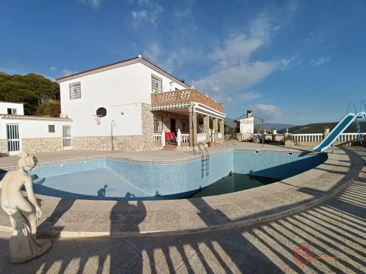 Casa rústica en venda a Molvízar