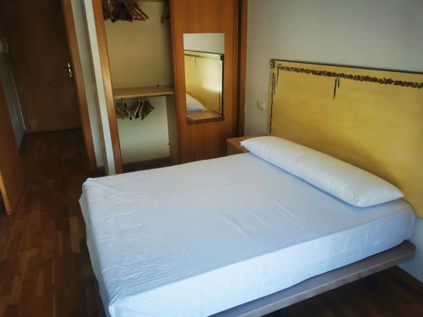Habitación de Apartamento de alquiler en Salamanca con Calefacción, Parquet y Amueblado