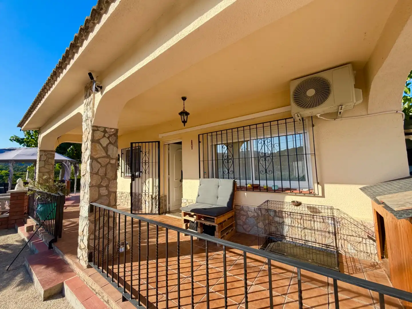 Casa amb piscina en venda a Calle Sitges 10, imagen 4