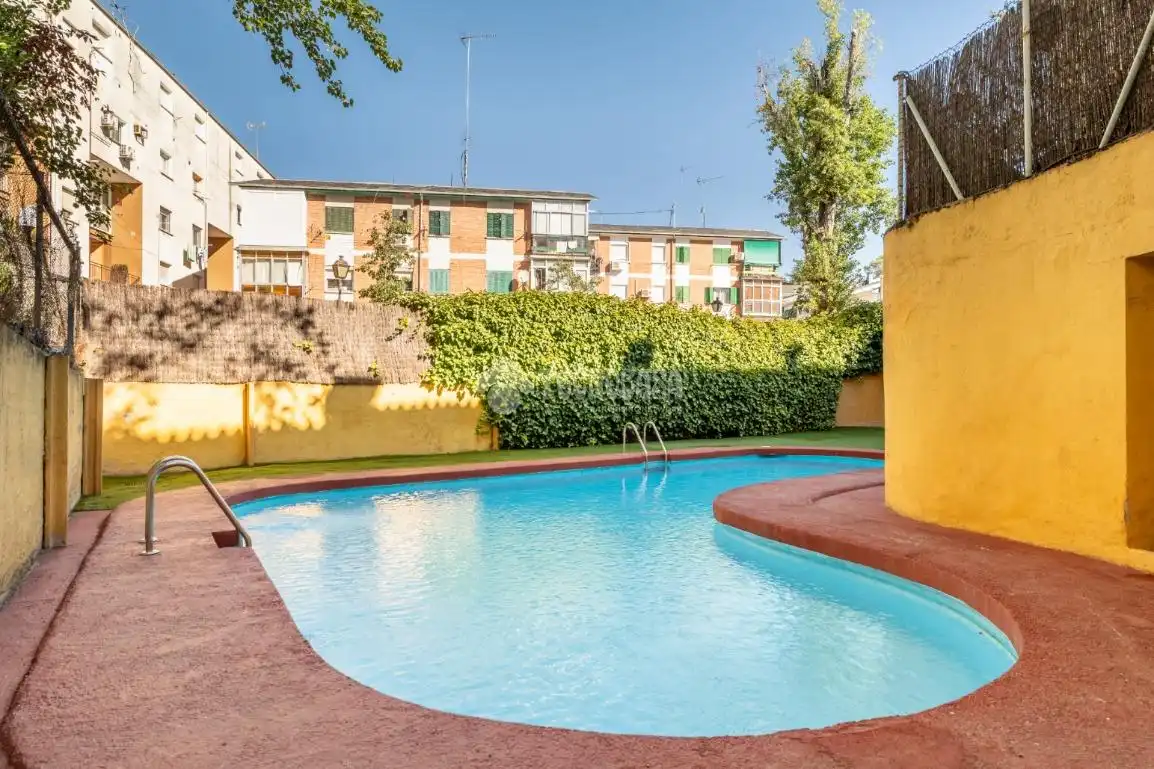 Piscina de Casa adosada en venta en Torrelodones con Calefacción, Jardín privado y Terraza