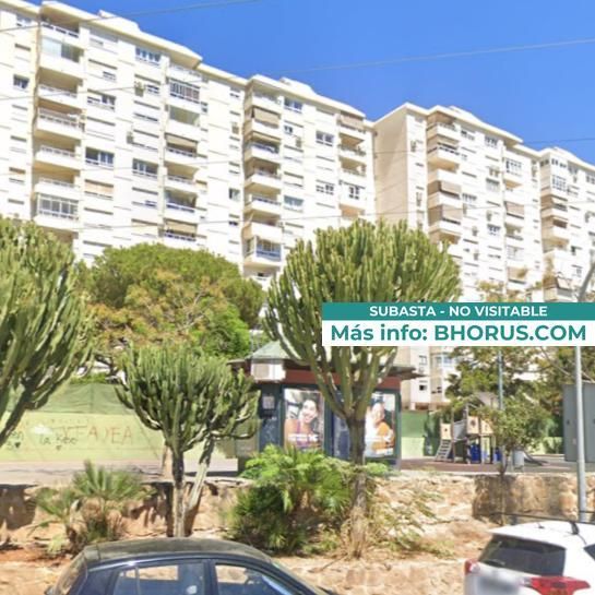 Vista exterior de Pis en venda en Málaga Capital amb Jardí privat i Piscina
