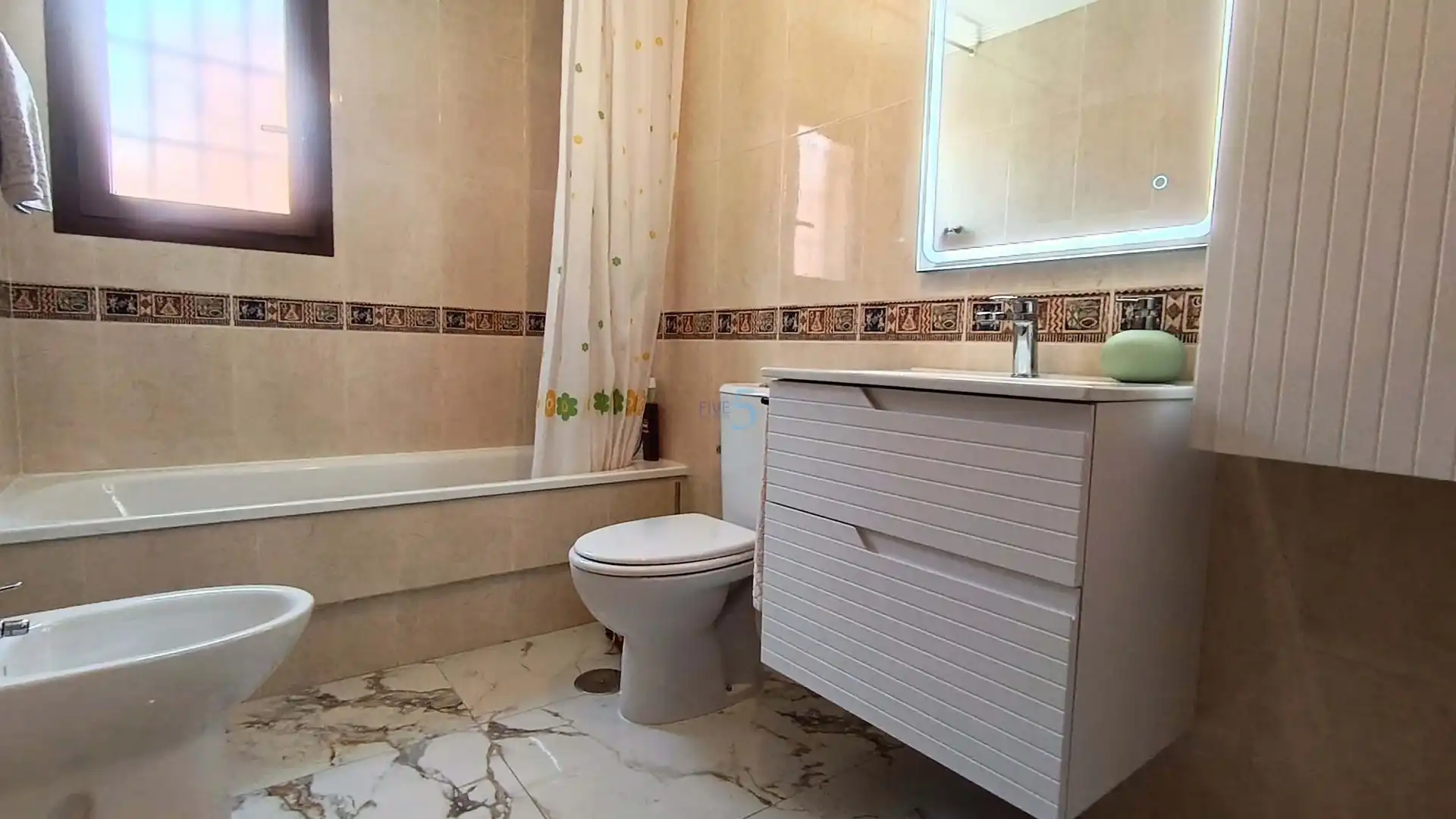Baño de Piso en venta en Torrevieja con Aire acondicionado, Calefacción y Trastero