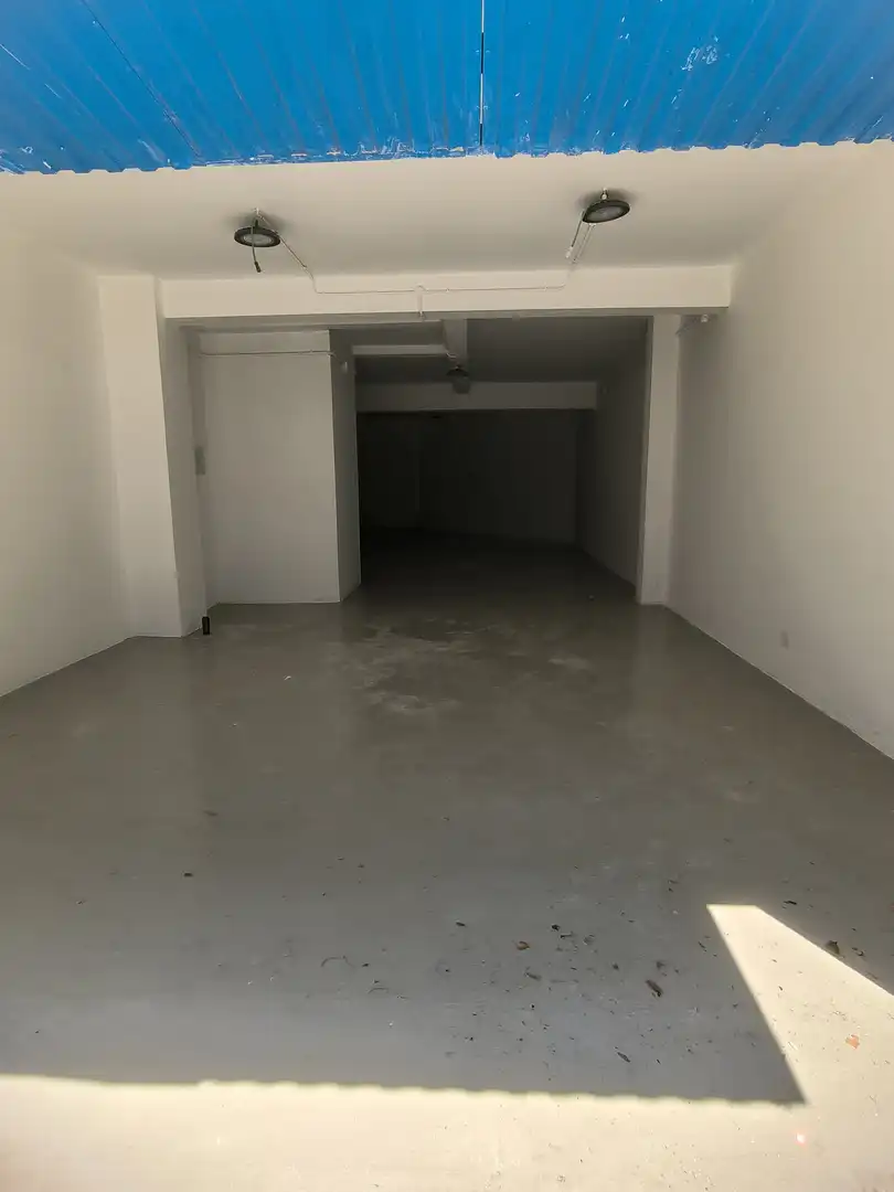 Local comercial en venda a Los Castros - Castrillón - Eiris, imagen 2