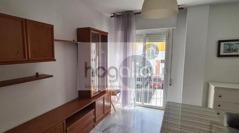 Foto 4 de Piso de alquiler en Doctor Barraquer - G. Renfe - Policlínico,  Sevilla Capital
