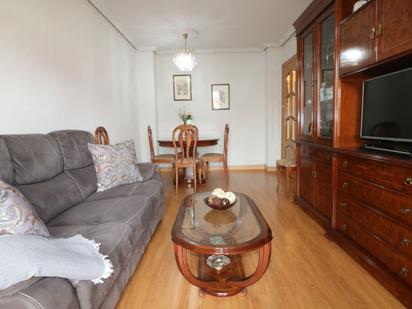 Bedroom of Flat for sale in Getafe  with Air Conditioner and Heating