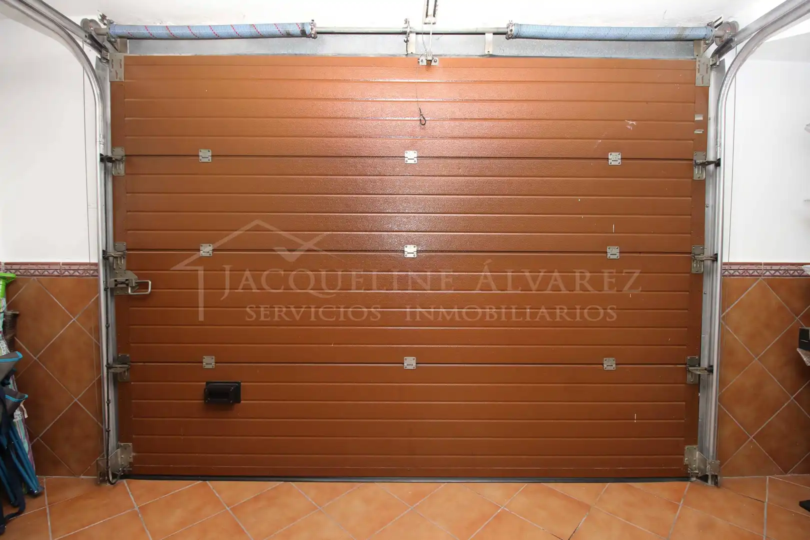 Aparcament de Casa o xalet en venda en Yeles amb Calefacció, Jardí privat i Piscina
