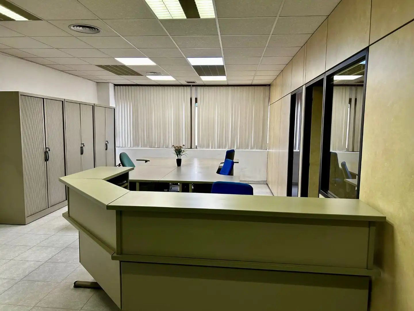 Office for rent in Ripollet  with Air Conditioner, Heating and Furnished
