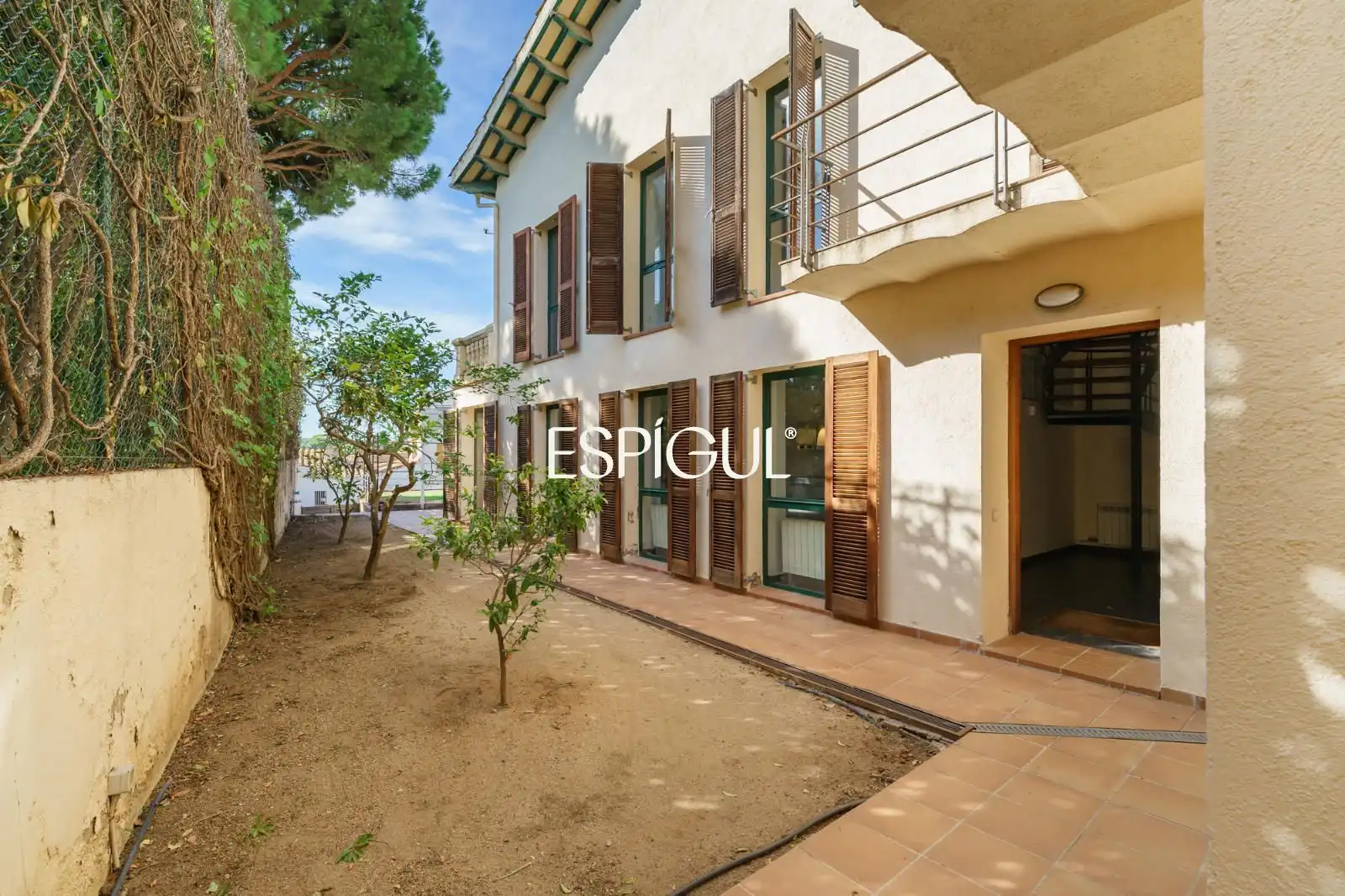 Exterior view of Detached homes for sale in Premià de Dalt, Barcelona