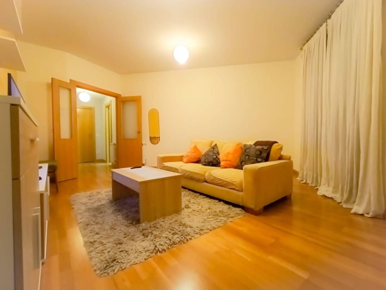 Sala de estar de Piso de alquiler en Burgos Capital con Calefacción, Parquet y Trastero