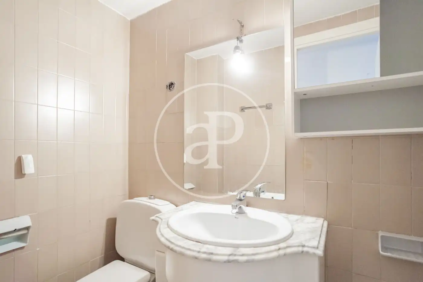 Bathroom of Flat for sale in Majadahonda  with Heating, Private garden and Terrace