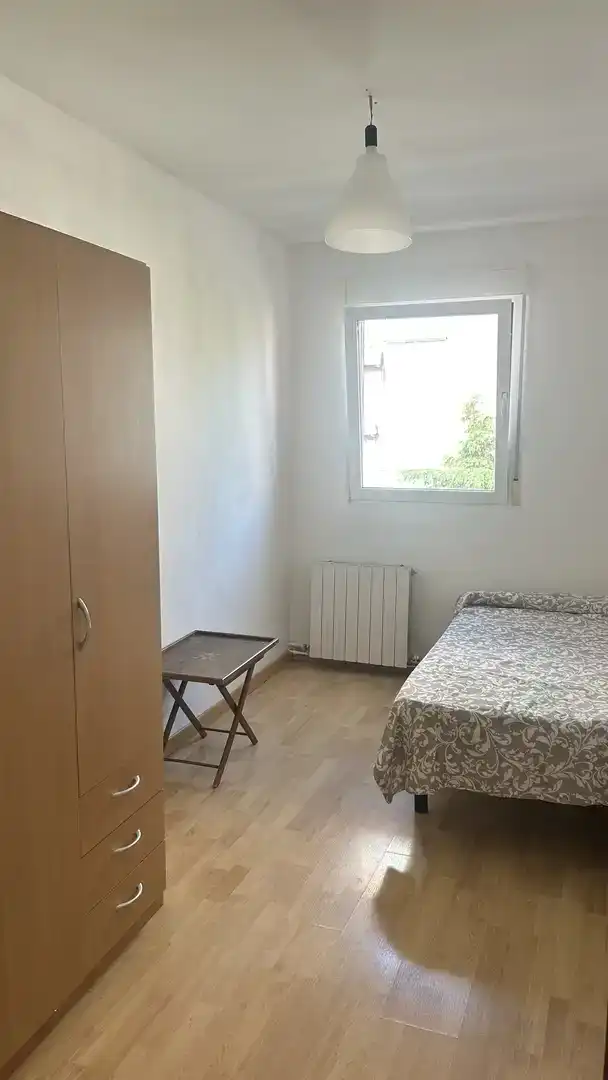 Habitación de Piso para compartir en Madrid con Aire acondicionado, Amueblado y Balcón