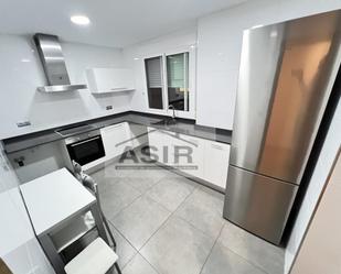 Kitchen of Flat to rent in Alzira  with Air Conditioner and Balcony