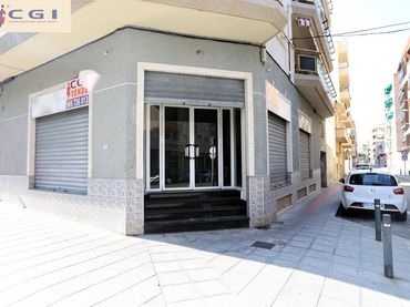 Local comercial en venda a Calle Las Viñas 23