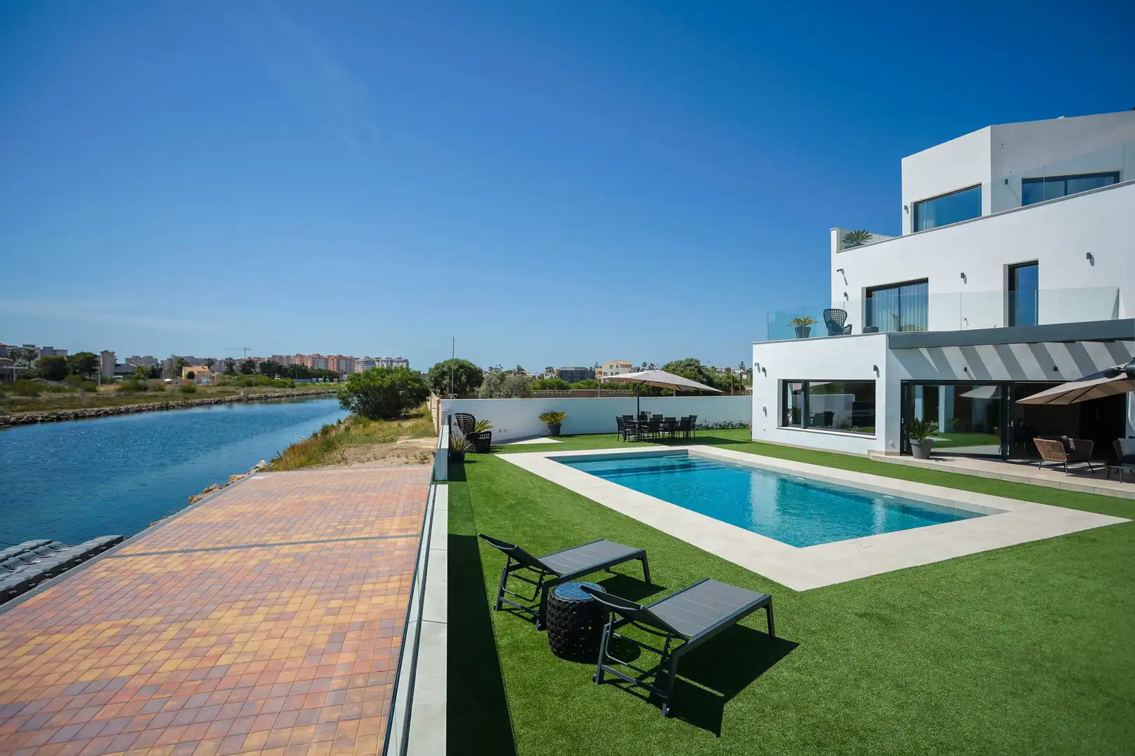Terrace of Houses for sale in La Manga del Mar Menor  with Storage room and Furnished