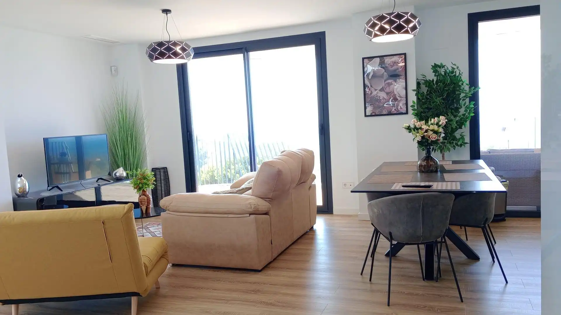 Sala de estar de Ático en venta en Villajoyosa / La Vila Joiosa con Aire acondicionado, Calefacción y Jardín privado