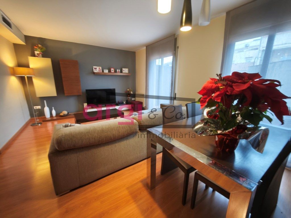 Sala d'estar de Dúplex en venda en Viladecans