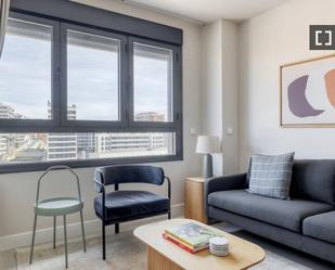 Living room of Flat to rent in  Madrid Capital  with Air Conditioner, Heating and Pets allowed