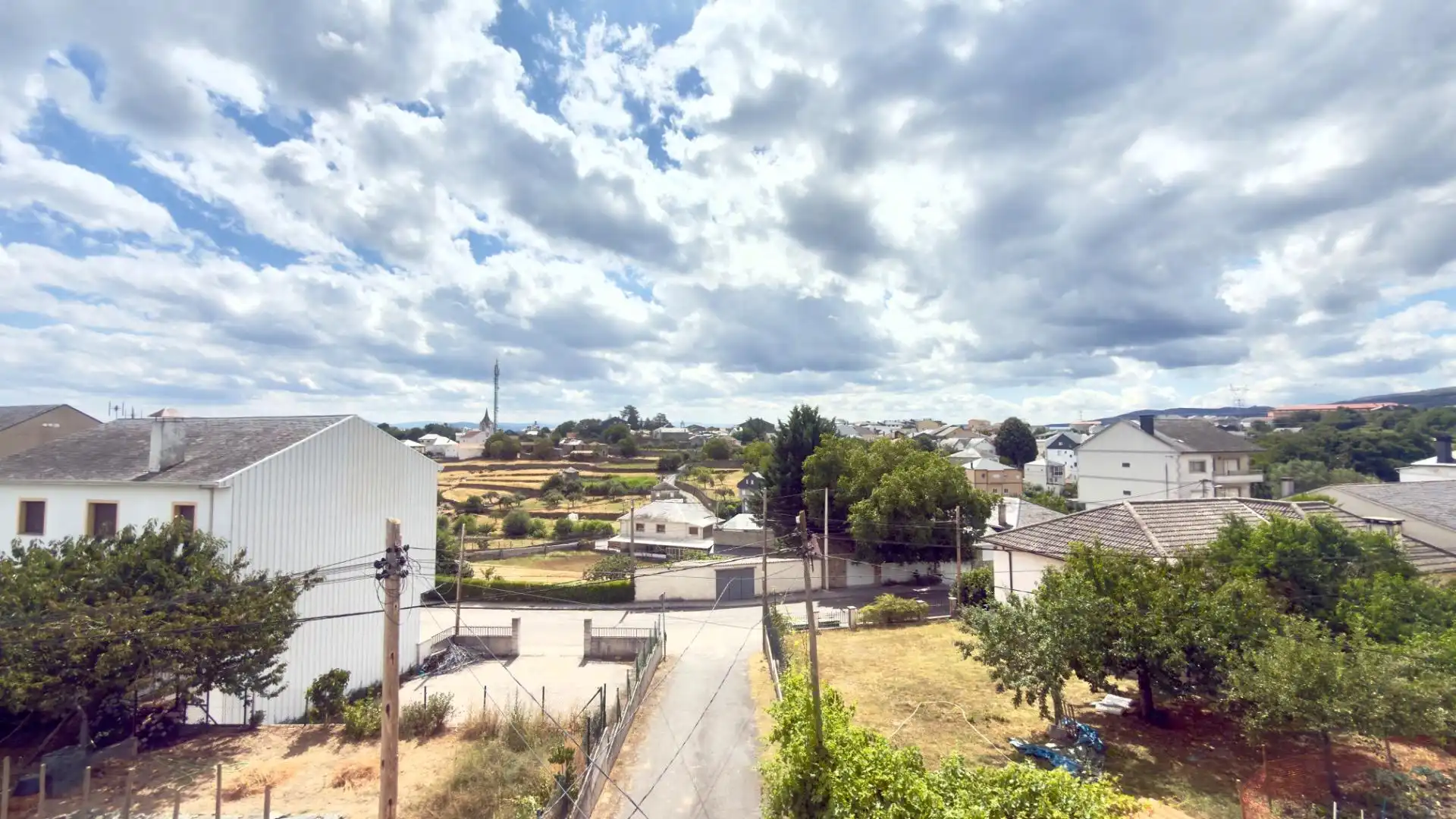 Vista exterior de Piso en venta en A Pobra de Trives  con Calefacción y Amueblado
