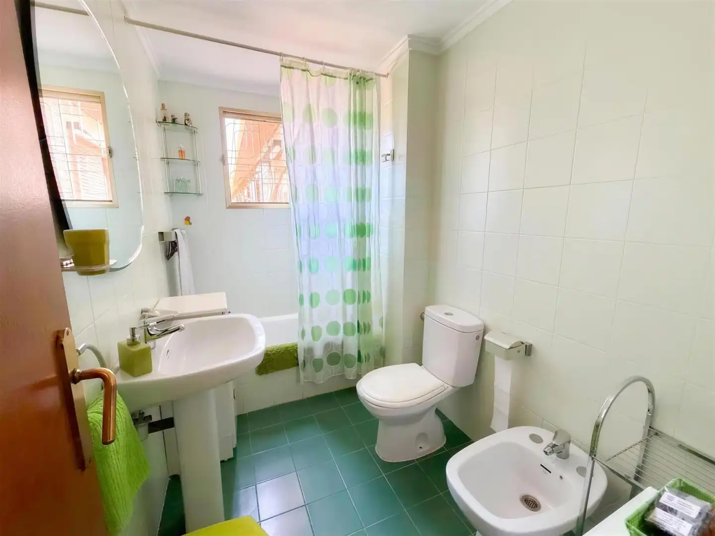 Baño de Piso de alquiler en Alicante / Alacant con Terraza, Amueblado y Balcón