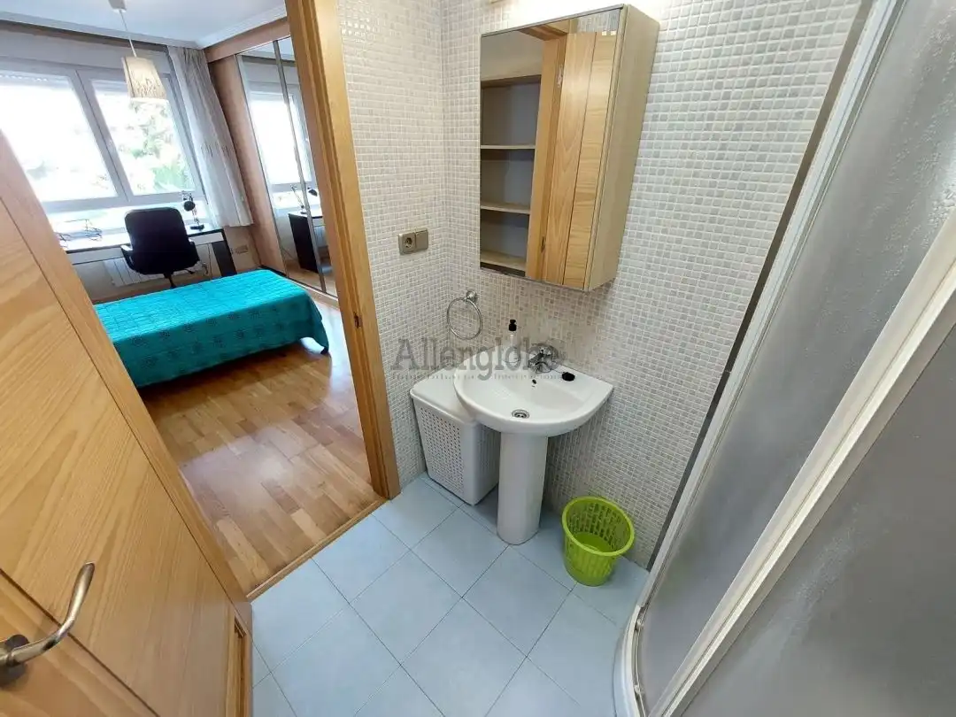 Flat with lift to rent in Calle Vicente Aleixandre, imagen 5