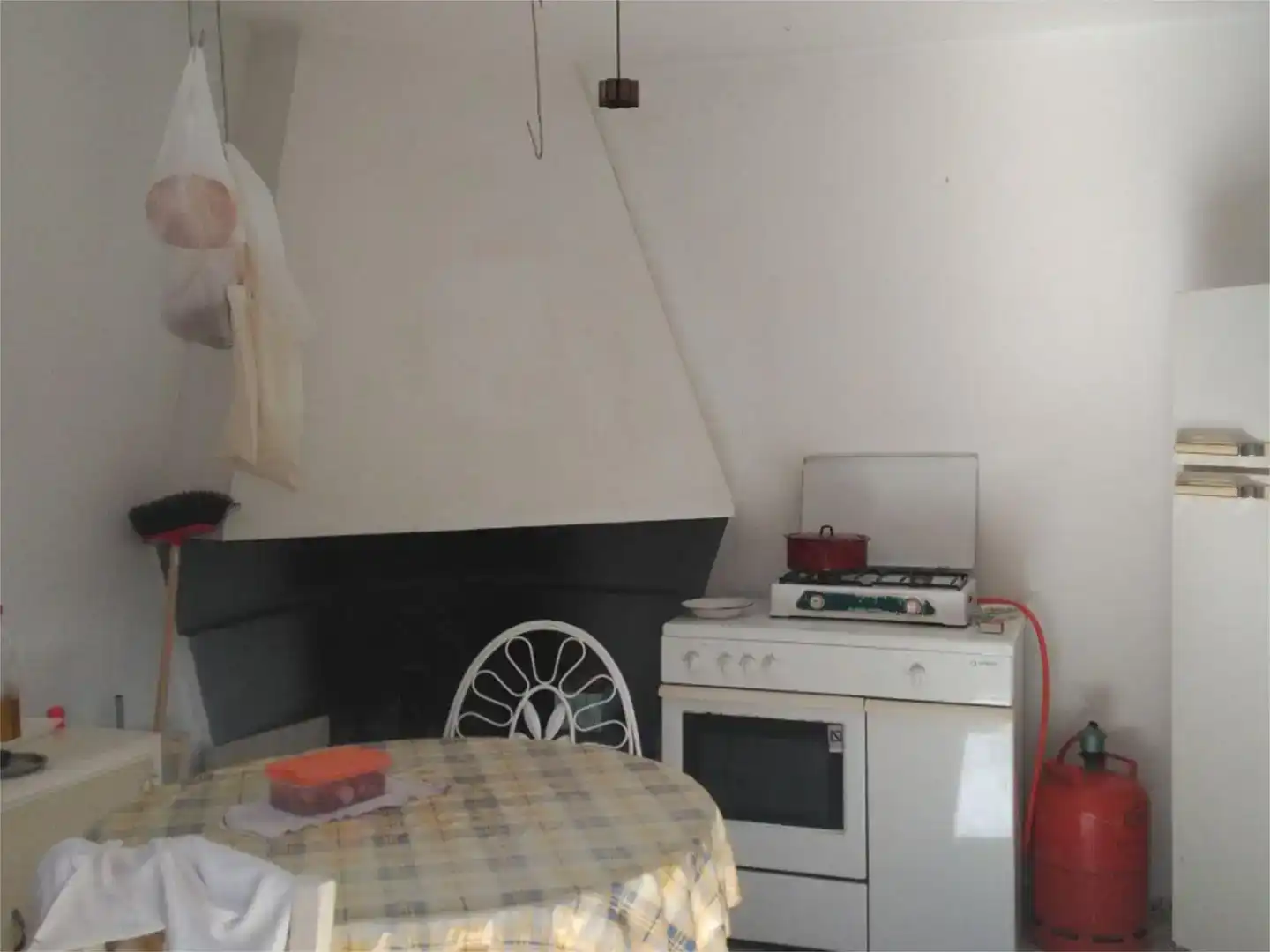Cuina de Pis en venda en Cardeña amb Traster, Moblat i Balcó