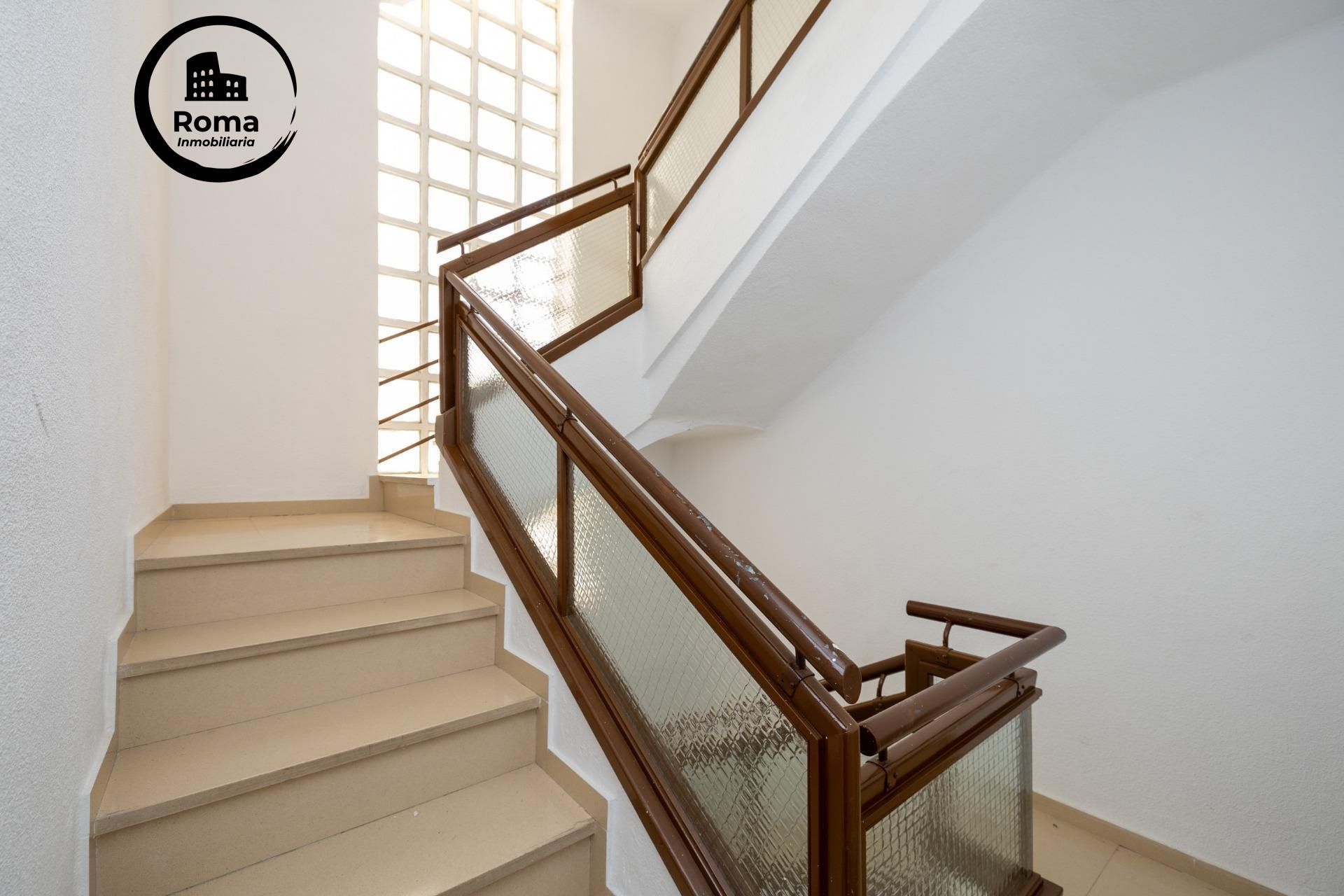 Piso en venta en Motril con Balcón