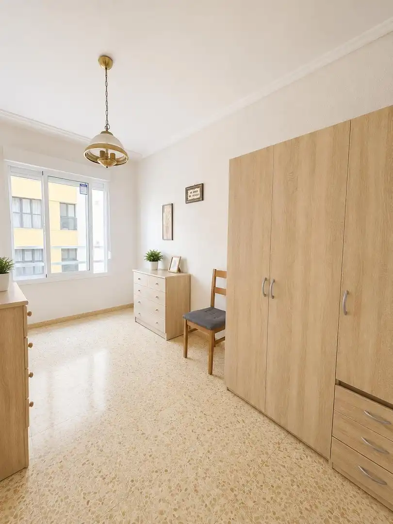 Bedroom of Flat for sale in Valencia  with Air Conditioner, Furnished and Balcony