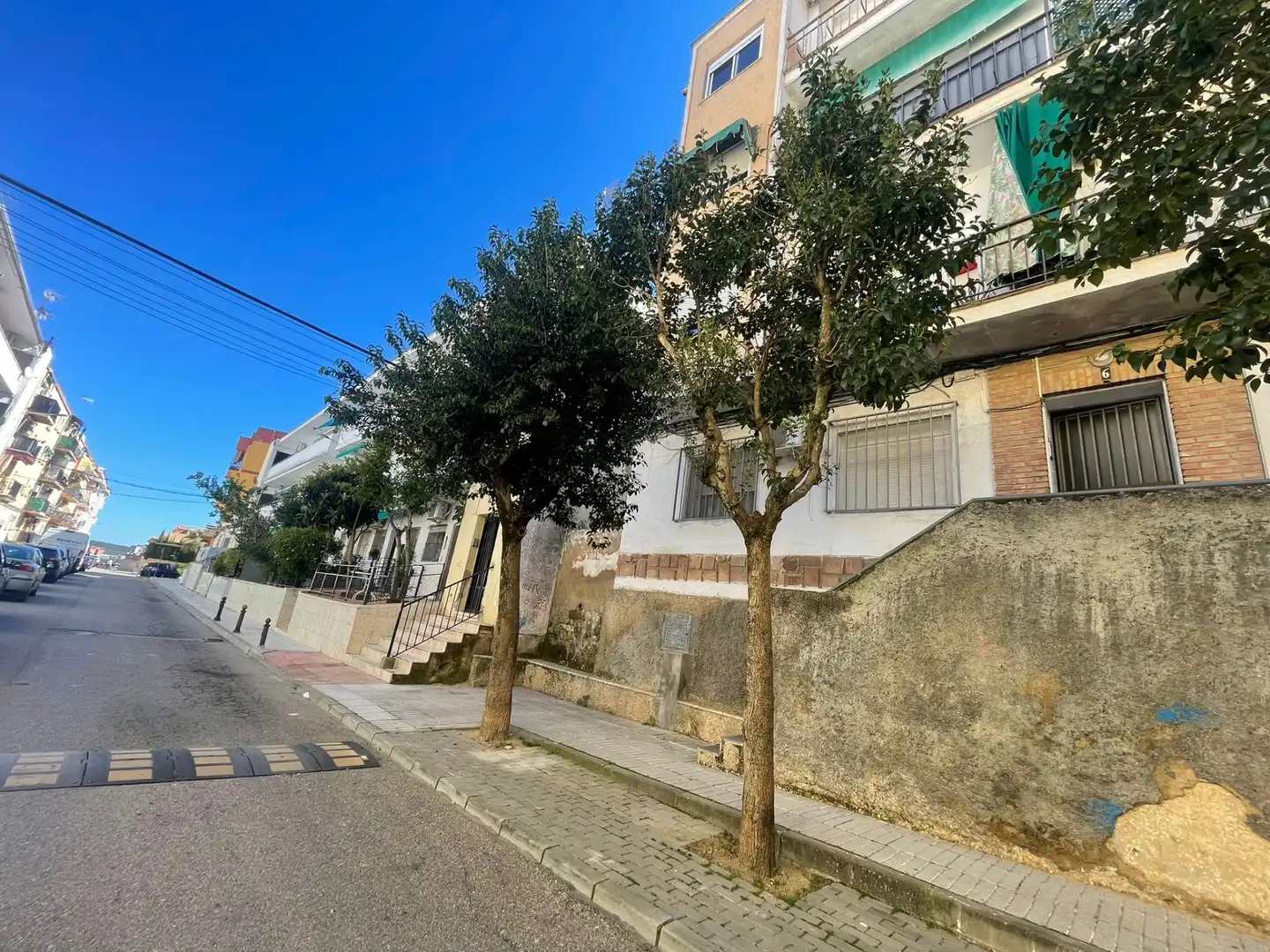 Vista exterior de Pis en venda en Linares