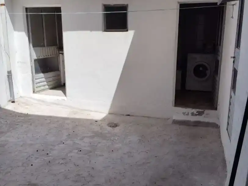 Casa adosada en venda en Benavente amb Balcó