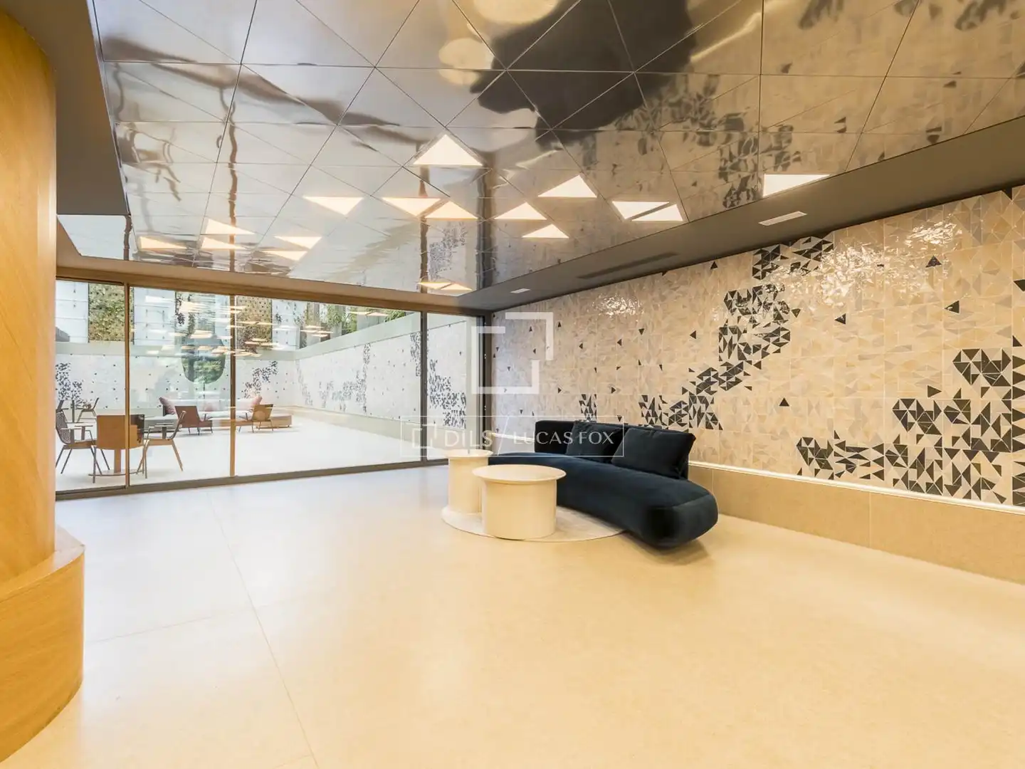 Flat for sale in Barcelona  with Air Conditioner, Terrace and Swimming Pool