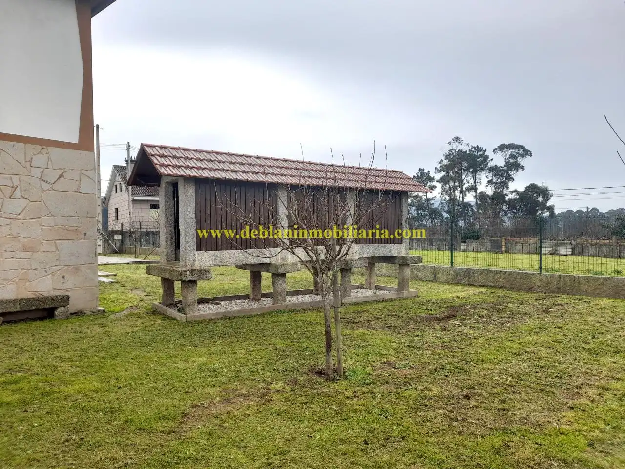 Haus oder Chalet zur Miete in Tui mit Heizung, Privatgarten und Abstellraum