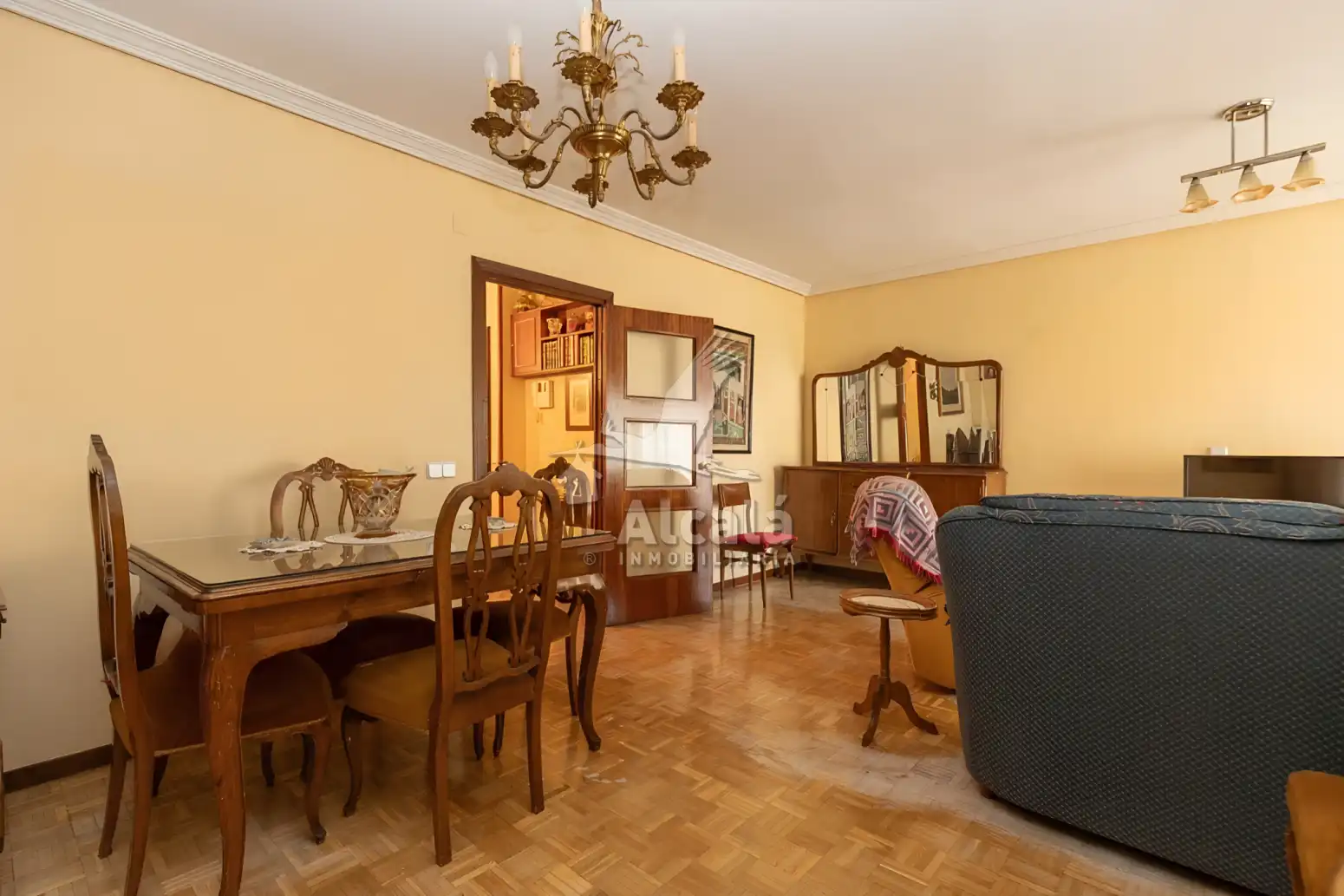 Sala de estar de Piso en venta en Alcalá de Henares con Calefacción, Jardín privado y Parquet