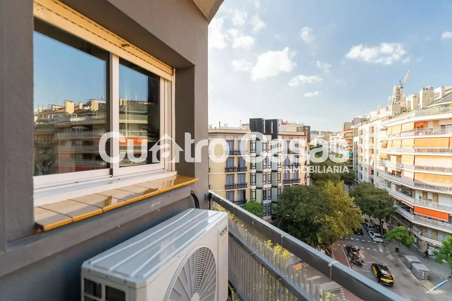 Piso en venta en CL SICILIA, Fort Pienc