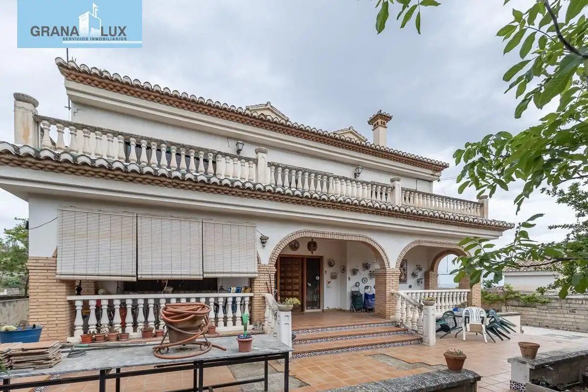 Villa mit Terrasse zum Verkauf in Calle de la Camelia, imagen 2