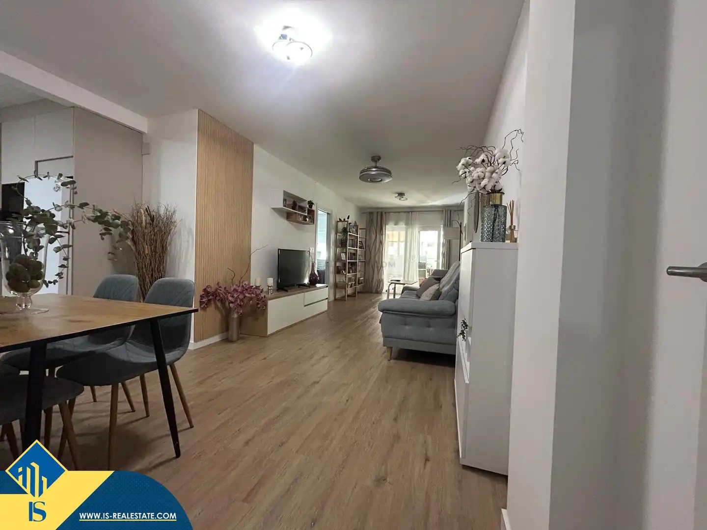 Apartamento reformado con terraza, en la provincia de Alicante, en la ciudad de Torrevieja, en el barrio de Playa del Cura. 3 habi, imatge 3